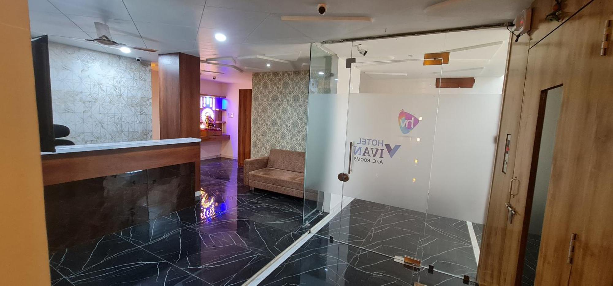 Hotel Vivan Vadodara Exterior photo